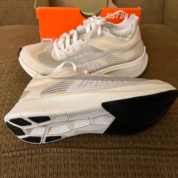 Nike zoom fly sp volt womens 5.5 6 6.5 new in box - Picture 3 of 5
